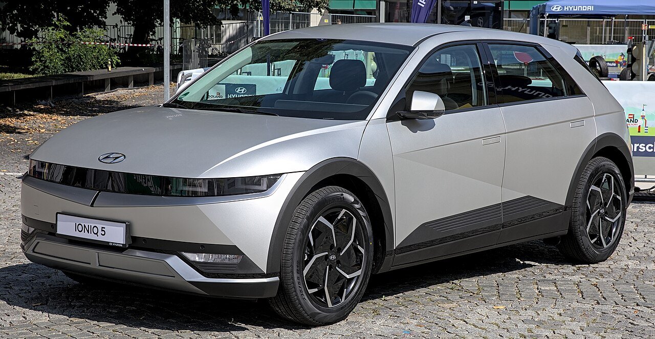 Hyundai IONIQ 5: 2021 international display model; India equipment differs. Reference image; not a promise of current variant appearance.