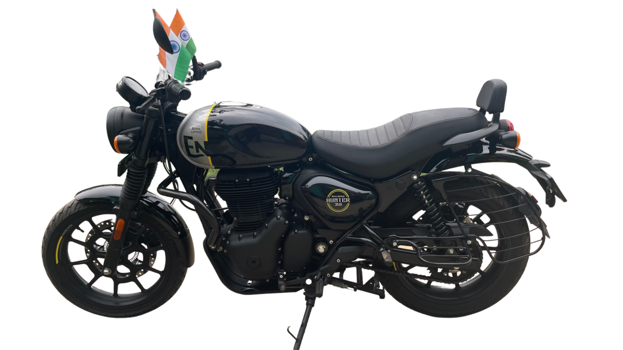Royal Enfield Hunter 350: earlier India model; current suspension and equipment may differ. Reference image; not a promise of current variant appearance.